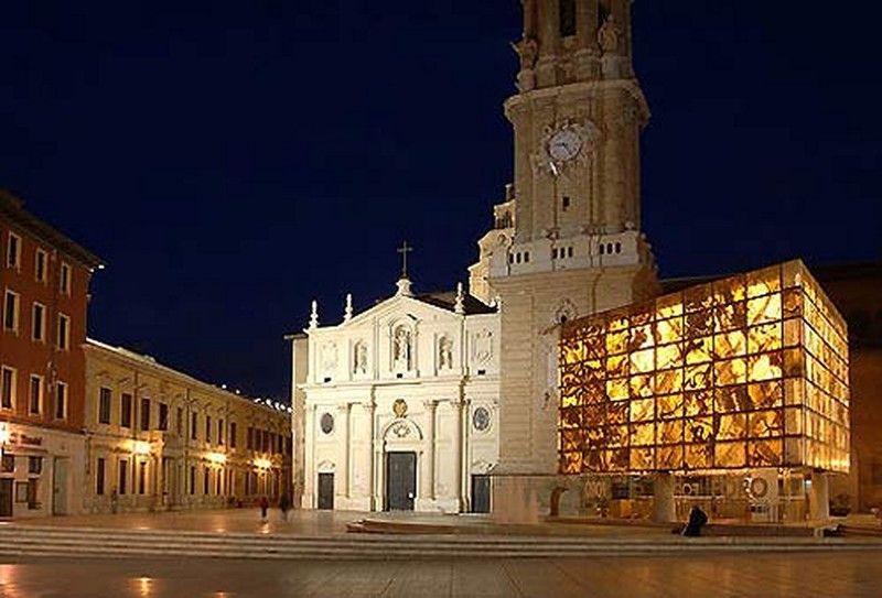 Dos Torres Pilar Suites- Balcones Con Vistas A La Ciudad 萨拉戈萨 外观 照片