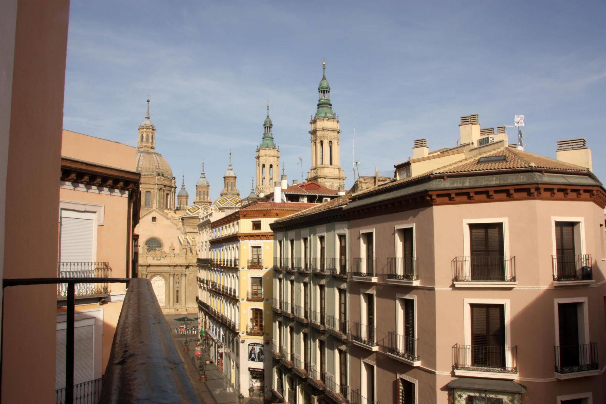 Dos Torres Pilar Suites- Balcones Con Vistas A La Ciudad 萨拉戈萨 外观 照片